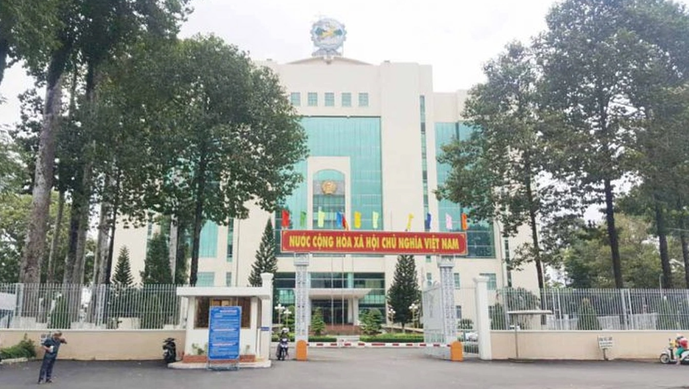 Bộ[-]TN-MT[-]y&ecirc;u[-]cầu[-]Đồng[-]Nai[-]xử[-]l&yacute;[-]vi[-]phạm[-]ở[-]c&aacute;c[-]dự[-]&aacute;n[-]lớn